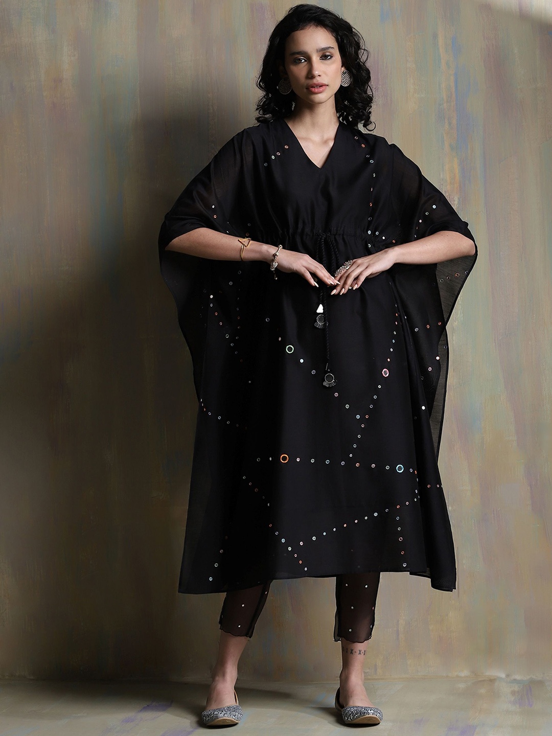 

charkhee Women Chanderi Cotton Kurta with Pyjamas, Black