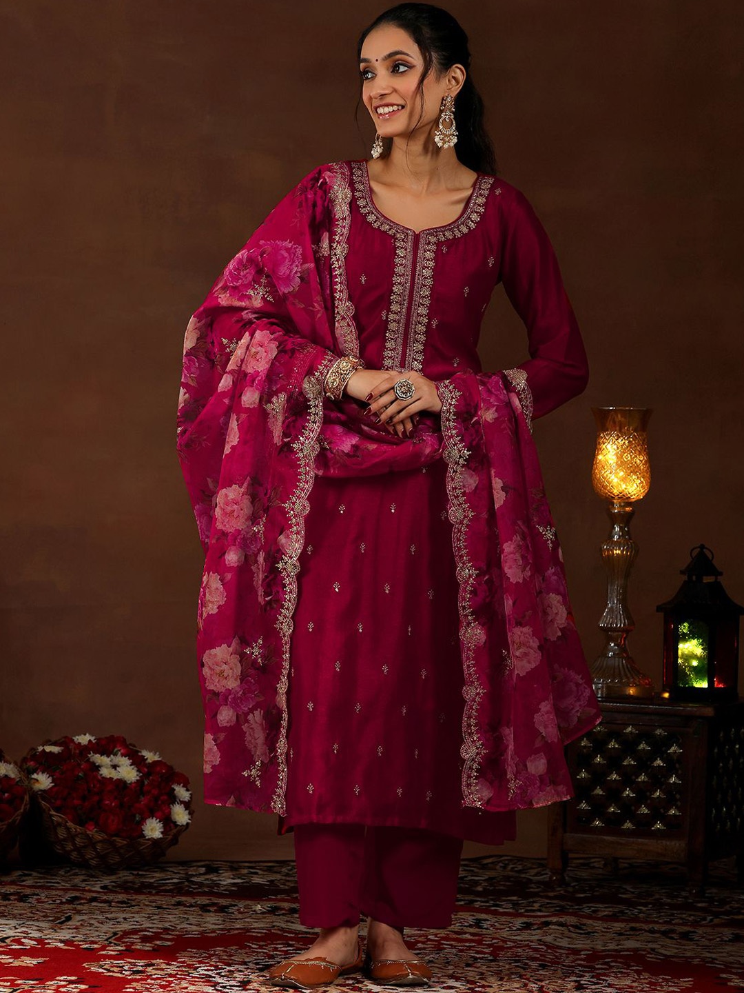 

Libas Women Ethnic Motifs Embroidered Regular Kurta with Trousers & With Dupatta, Red
