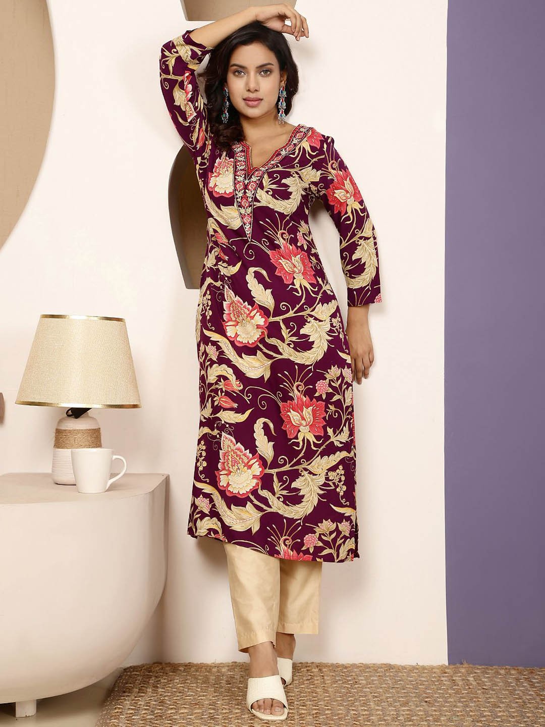 

GULMOHAR JAIPUR Women Floral Embroidered Floral Kurta, Purple