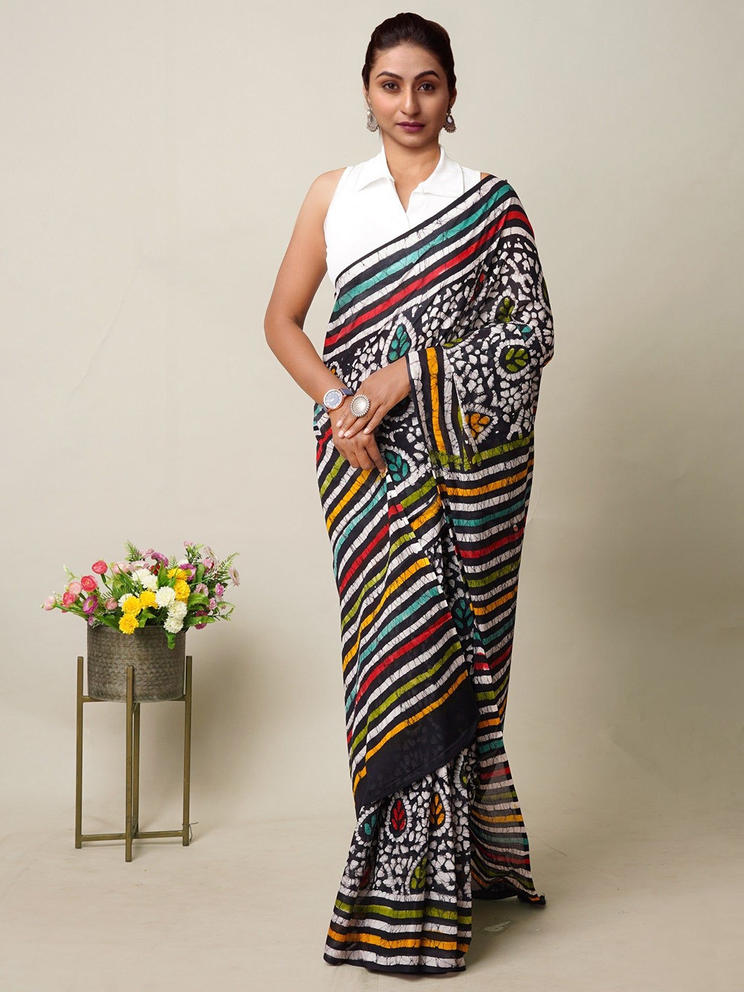 

Unnati Silks Ethnic Motifs Pure Cotton Handloom Block Print Saree, Navy blue