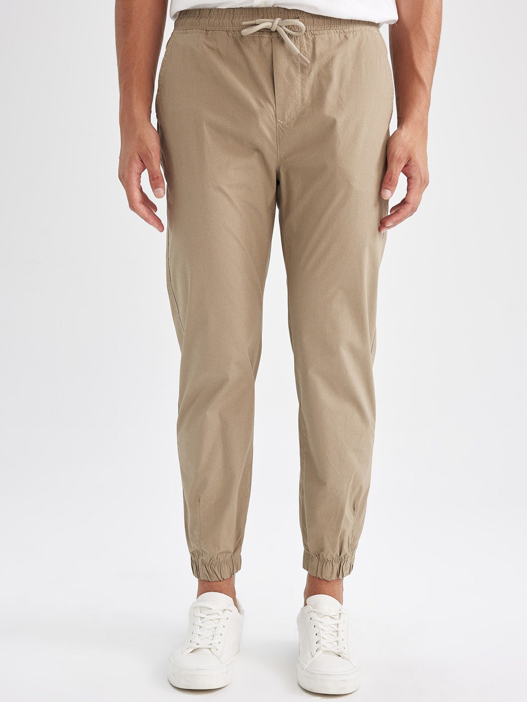 

DeFacto Men Regular Fit Trousers, Beige