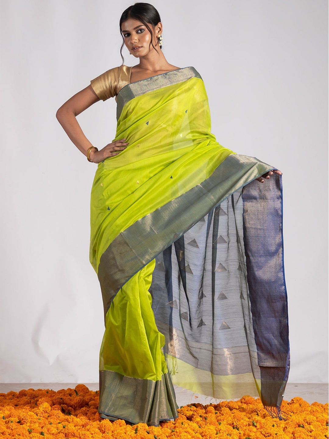 

Unnati Silks Woven Design Zari Maheshwari Saree, Green