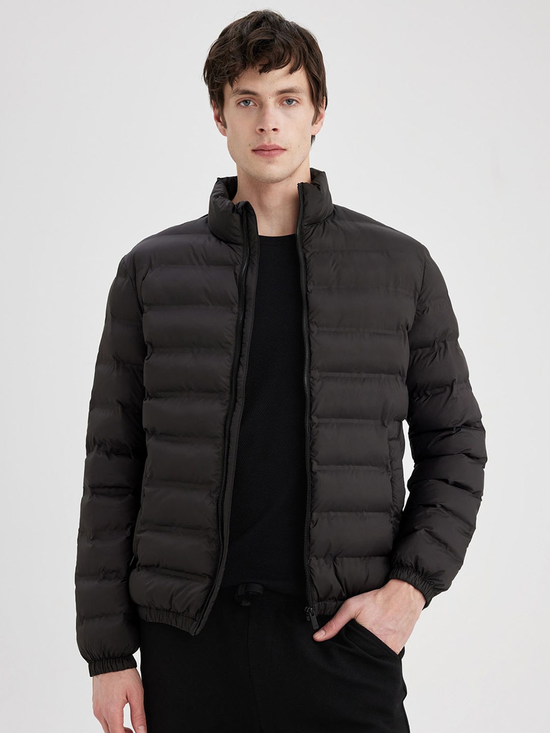 

DeFacto Men Crop Puffer Jacket, Na