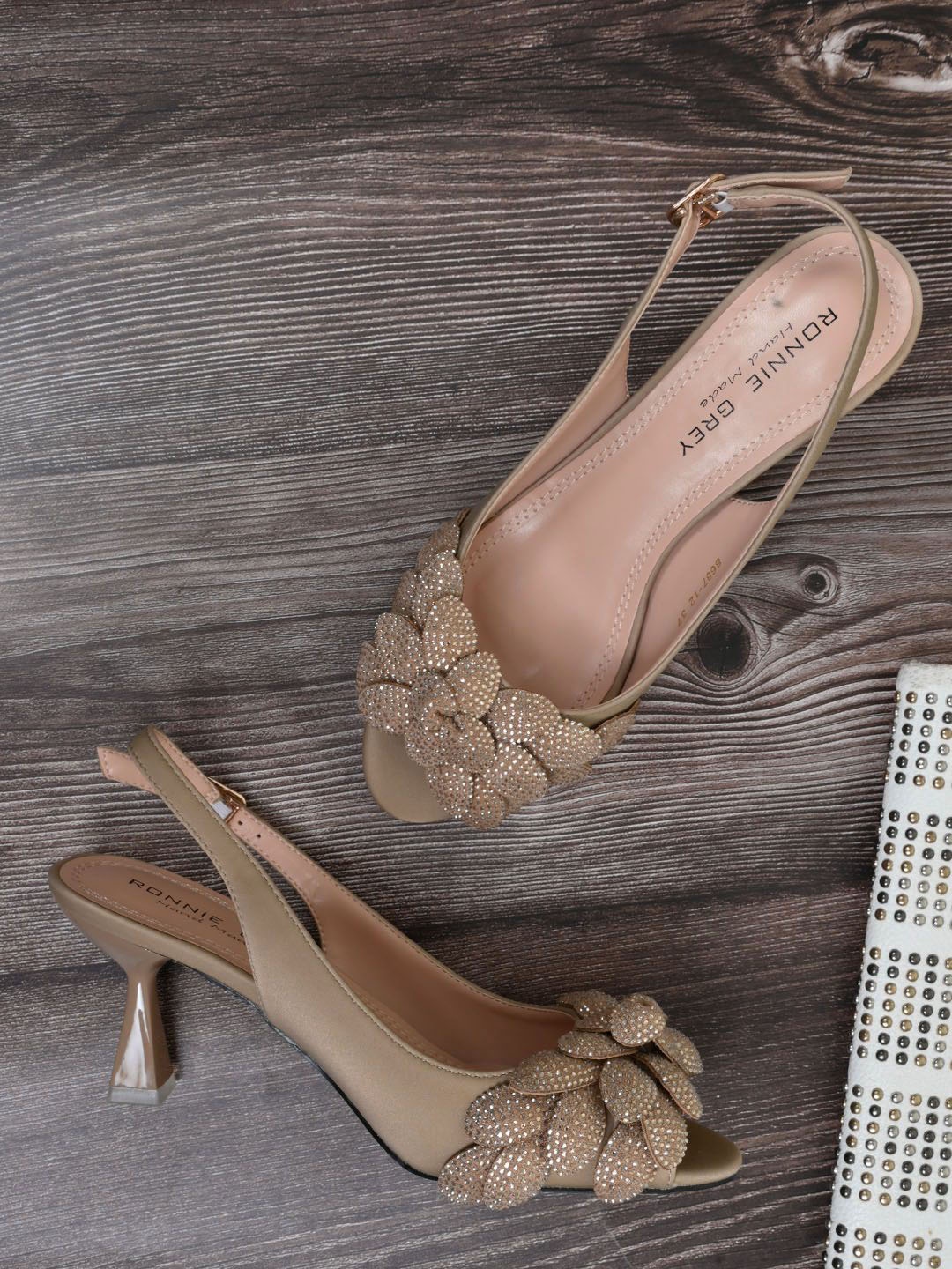 

Ronnie Grey Women PU Party Kitten Pumps, Gold