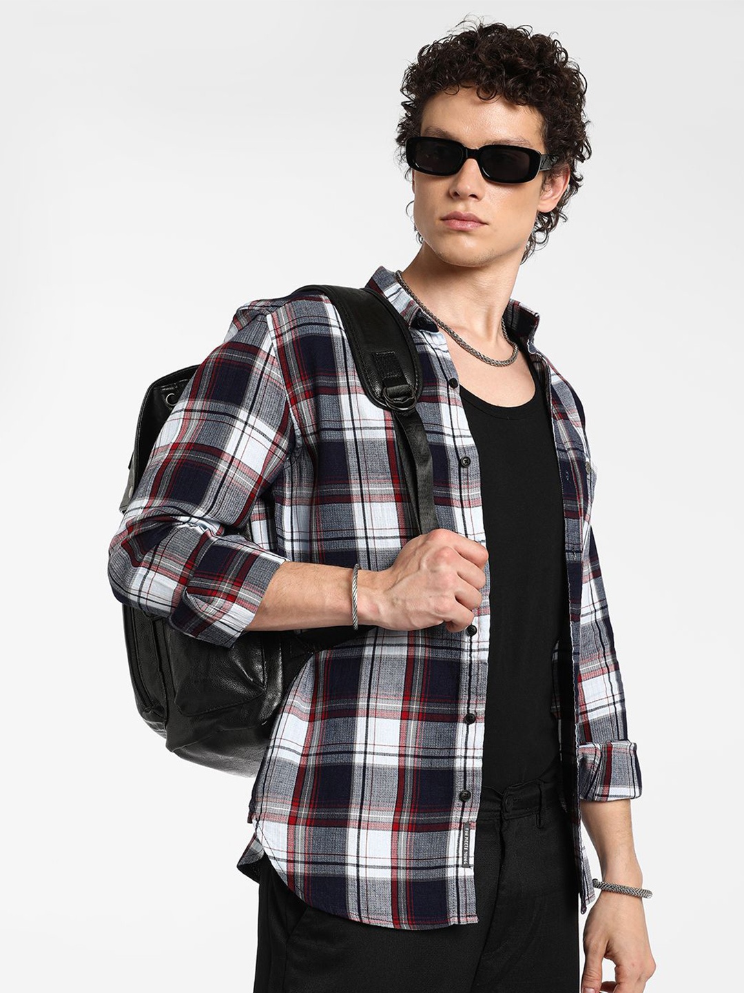 

Campus Sutra Men Comfort Spread Collar Tartan Checked Cotton Casual Shirt, White
