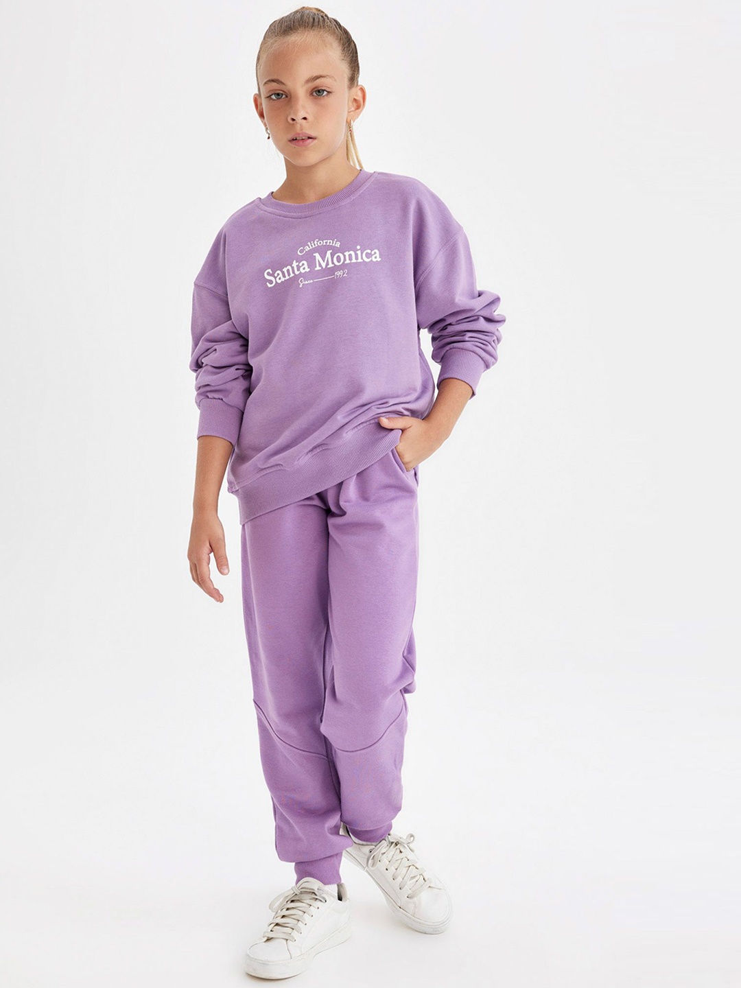 

DeFacto Girls Solid Cotton Joggers Trousers, Purple