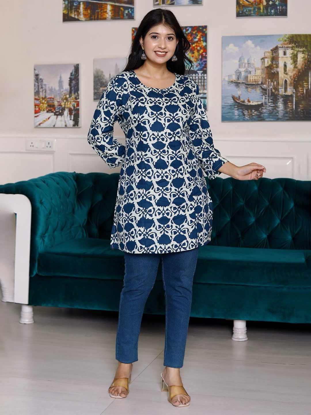 

ANTU KURTIES Women Pure Cotton Floral Printed Straight Kurti, Navy blue