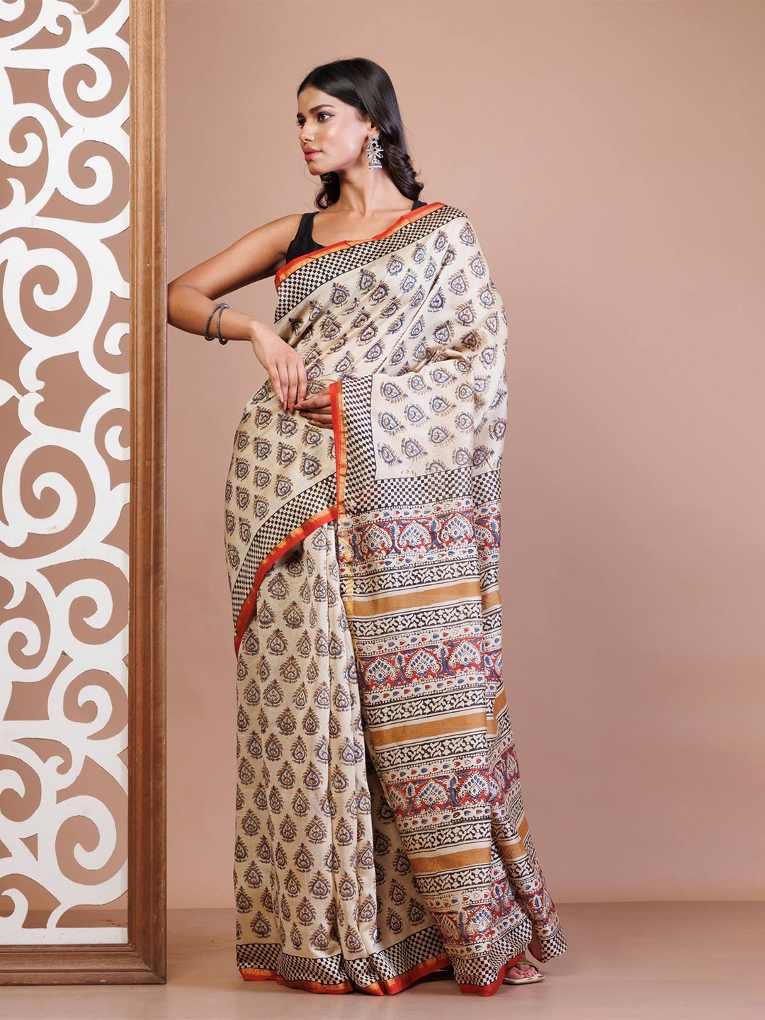 

Unnati Silks Ethnic Motifs Printed Zari Bagru Saree, Cream
