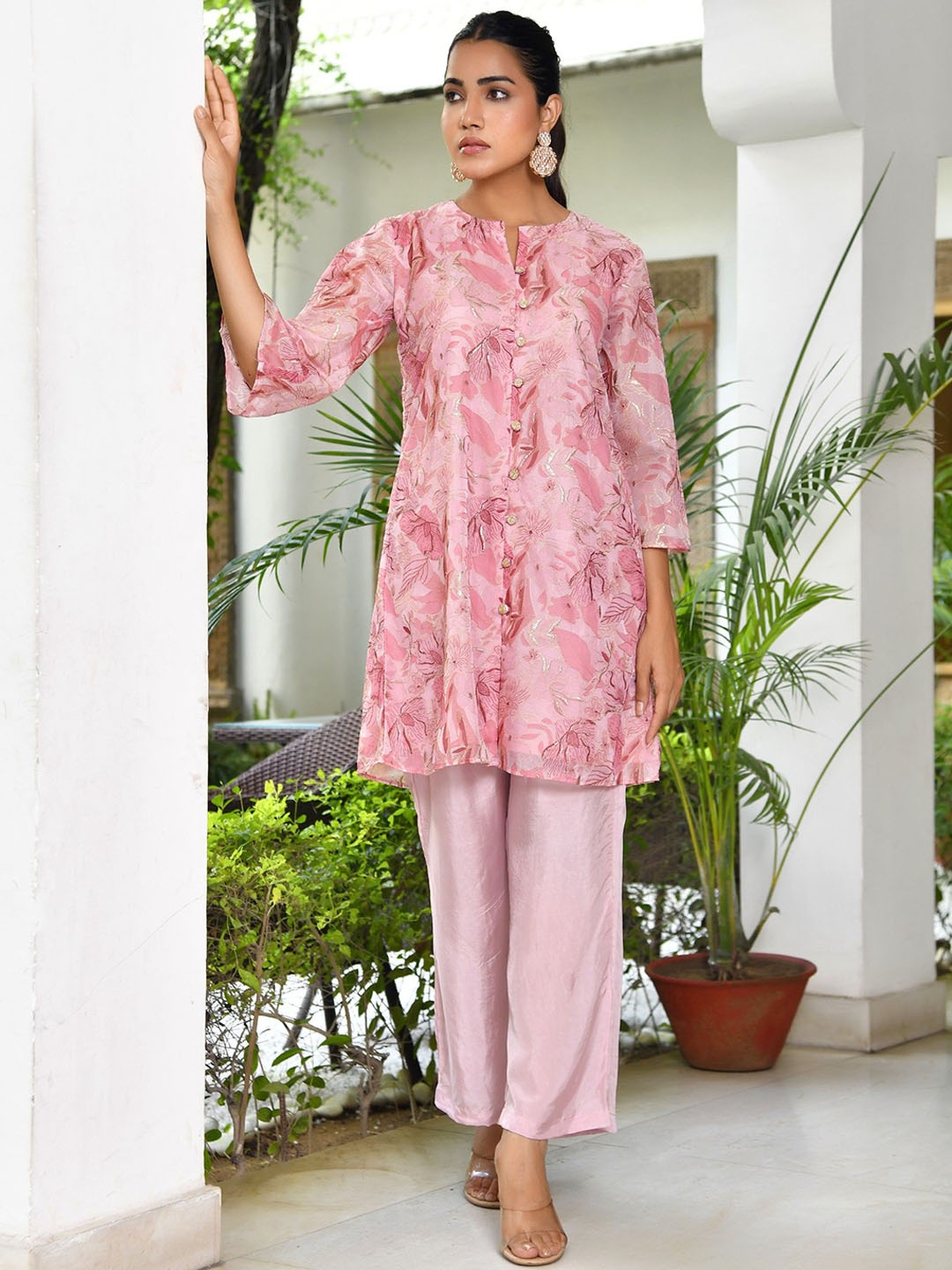 

VAASVA JAIPUR Floral Printed Notched Round Neck Thread Work Tunic With Trousers, Pink