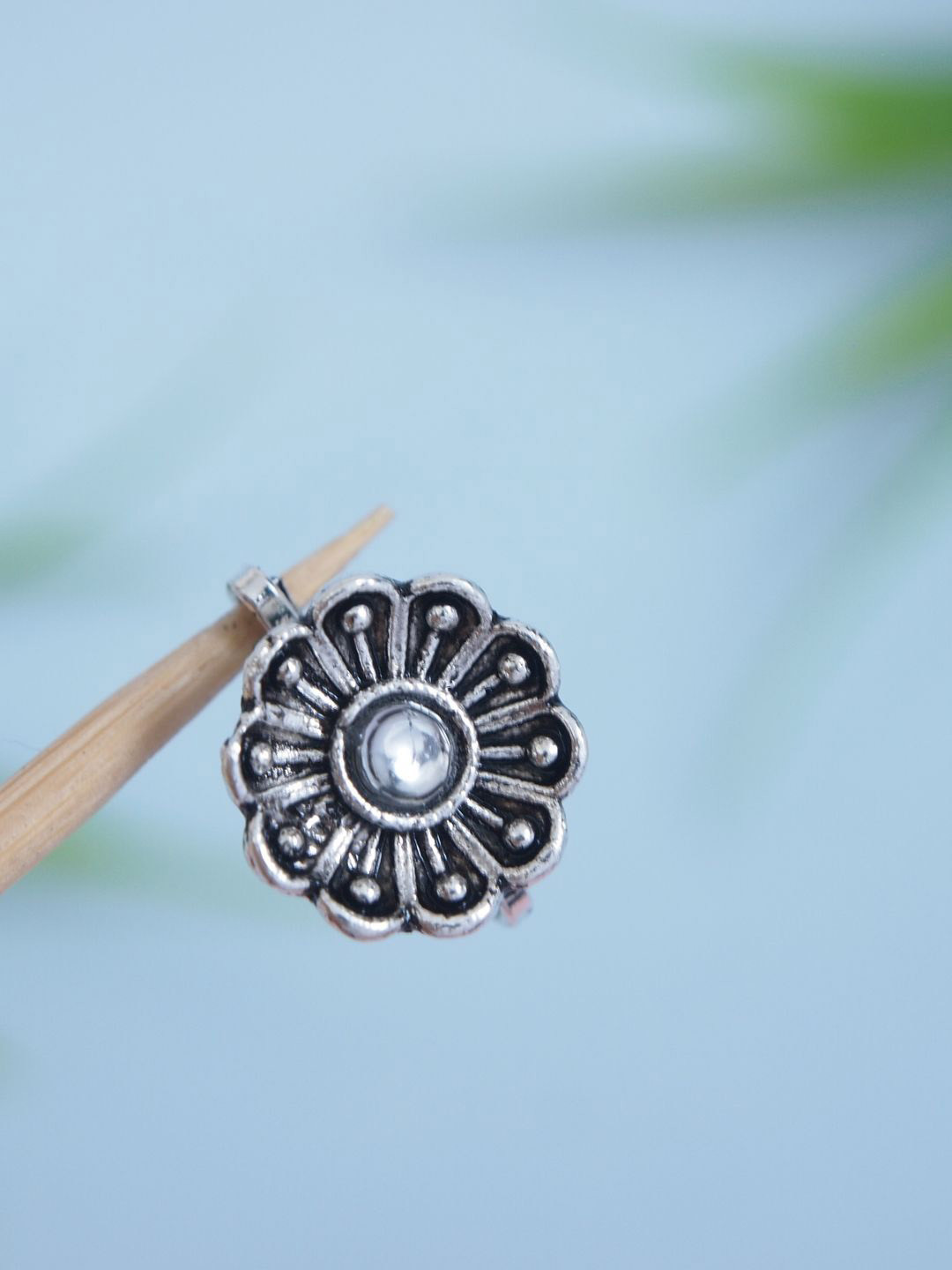 

I Jewels Silver-Plated Stones Studded Clip On Non Piercing Pressing Stud Nosepin