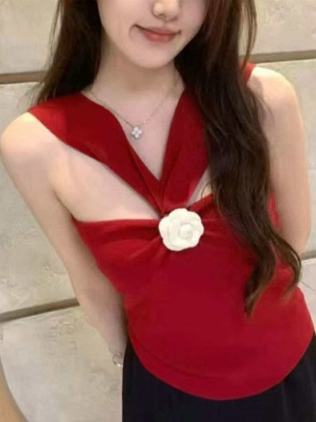 

StyleCast Women Solid V-Neck Top, Red