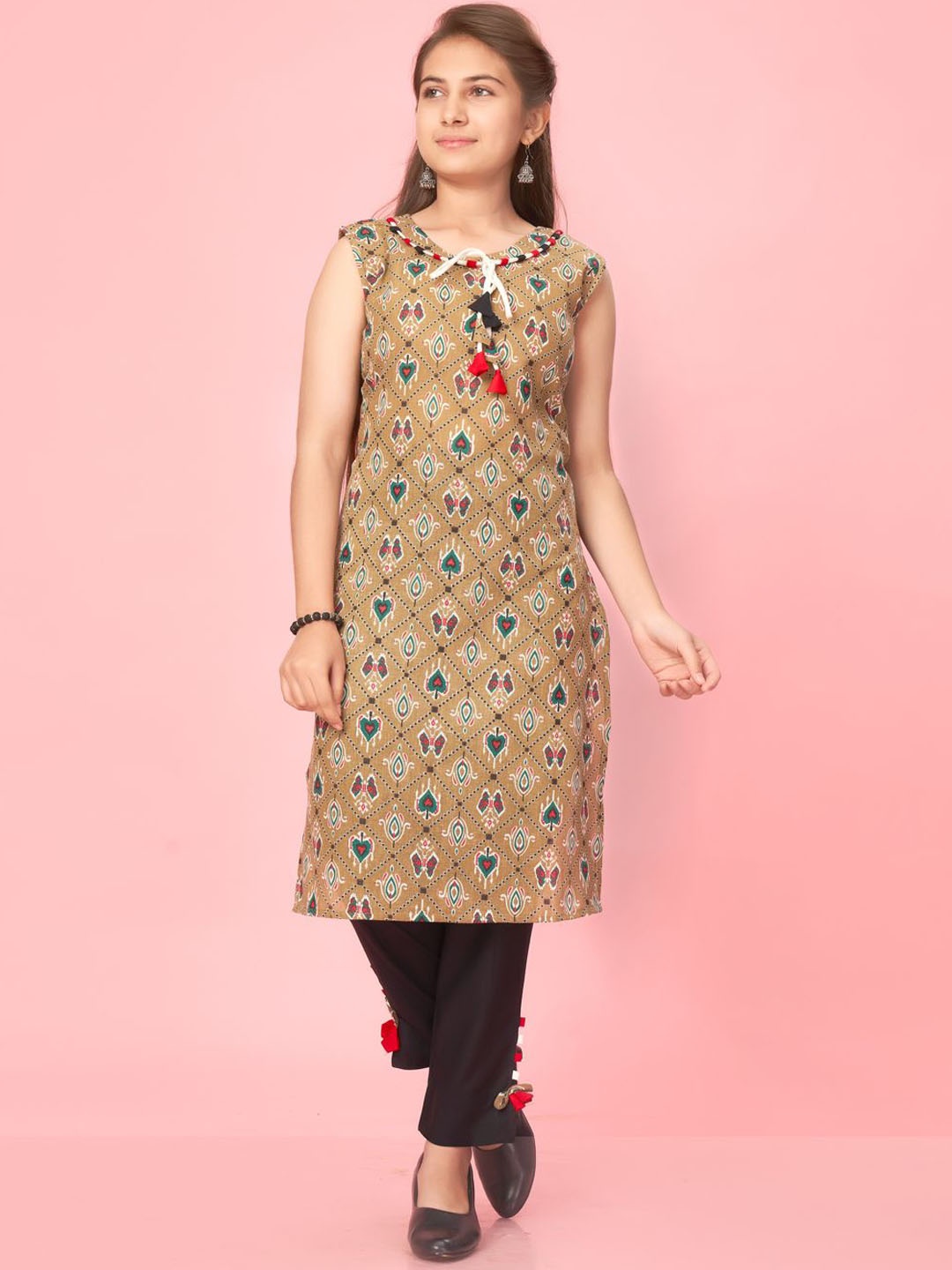 

BAESD Girls Pure Cotton Ethnic Motifs Printed Sleeveless Kurta With Trousers, Olive