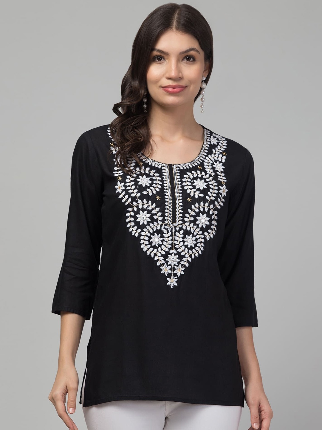 

FAMBEE Women Floral Embroidered Thread Work Thread Work Kurti, Black