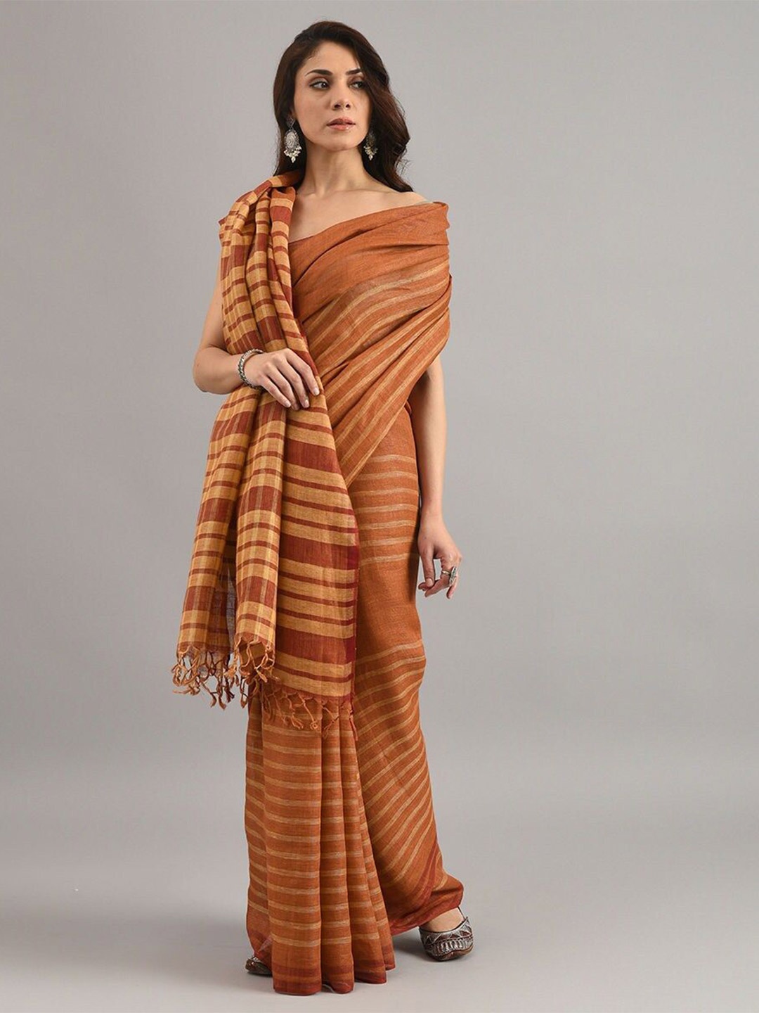 

JAYPORE Striped Pure Linen Saree, Mustard