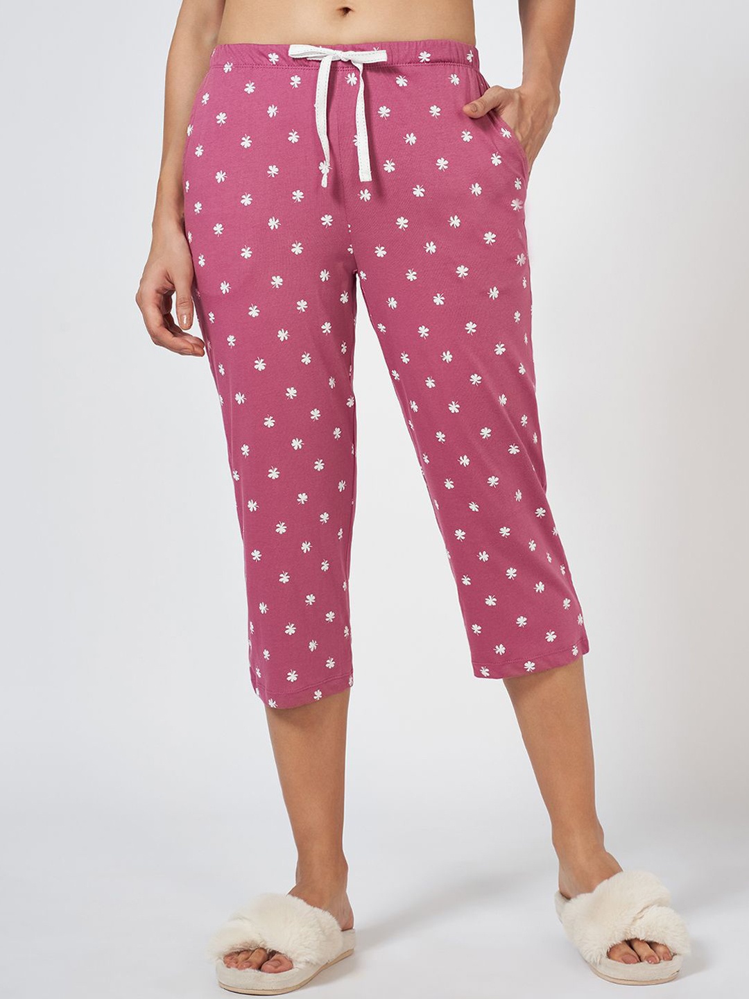 

Dreamz by Pantaloons Women Printed Pure Cotton Mid Rise Lounge Pant, Pink