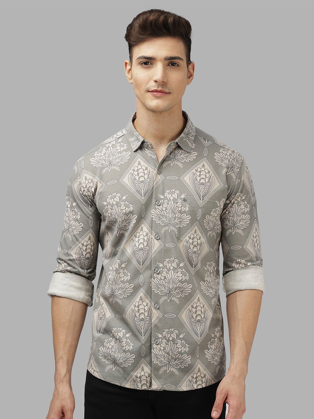 

BULLMER Men Spread Collar Floral Printed Cotton Casual Shirt, Grey