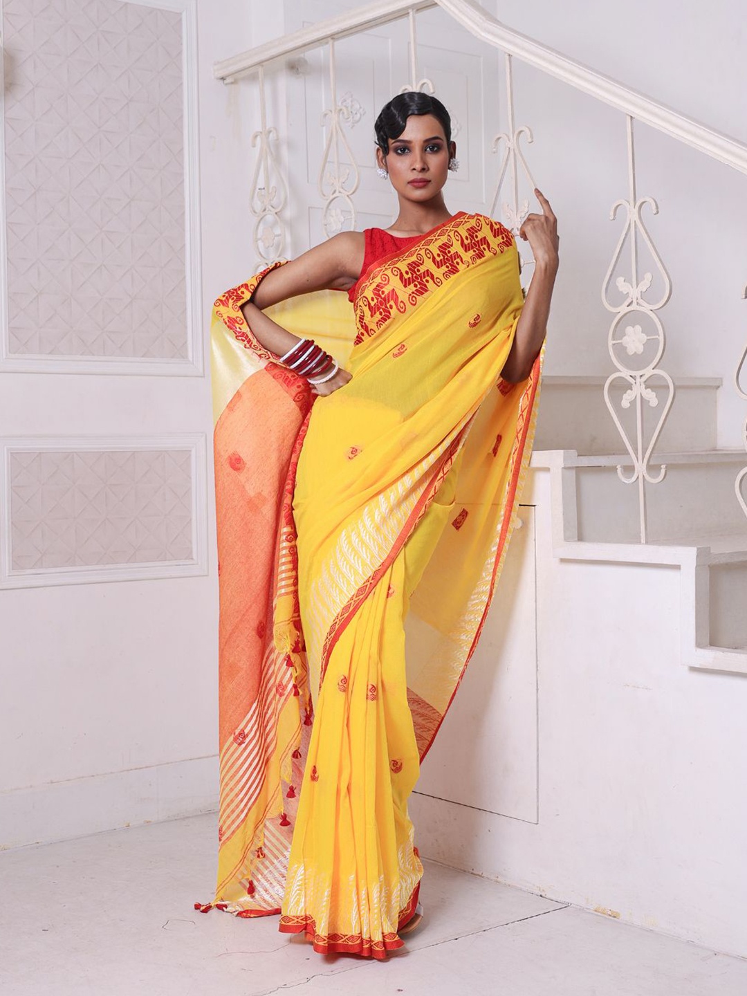 

Charukriti Ethnic Motifs Woven Design Pure Cotton Saree, Yellow