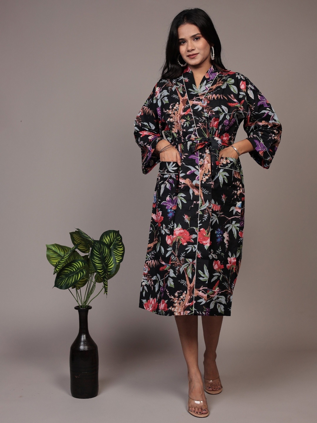 

Bohekant Women Black & Pink Printed Cotton BathRobe