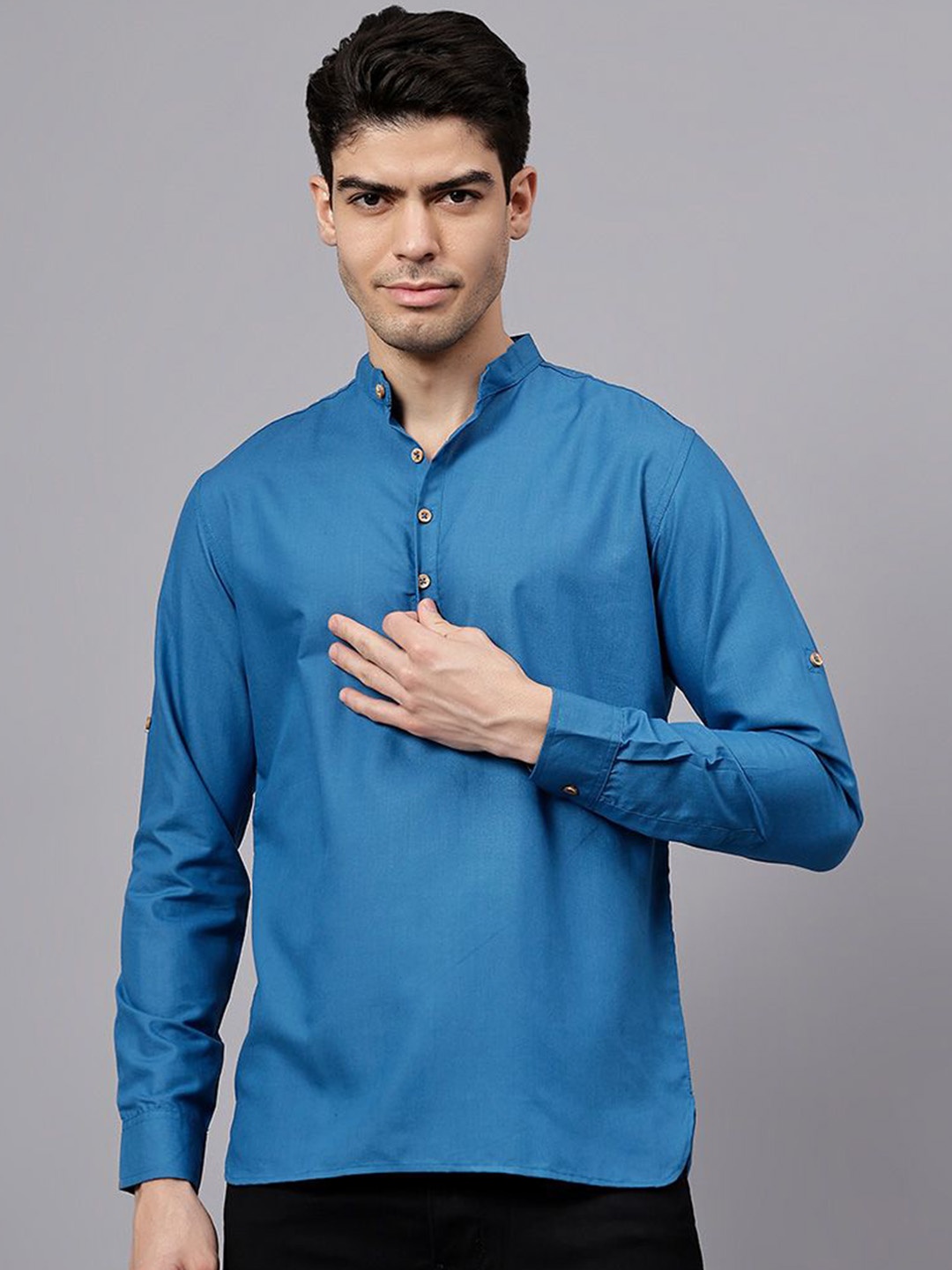 

Vida Loca Men Thread Work Kurta, Blue