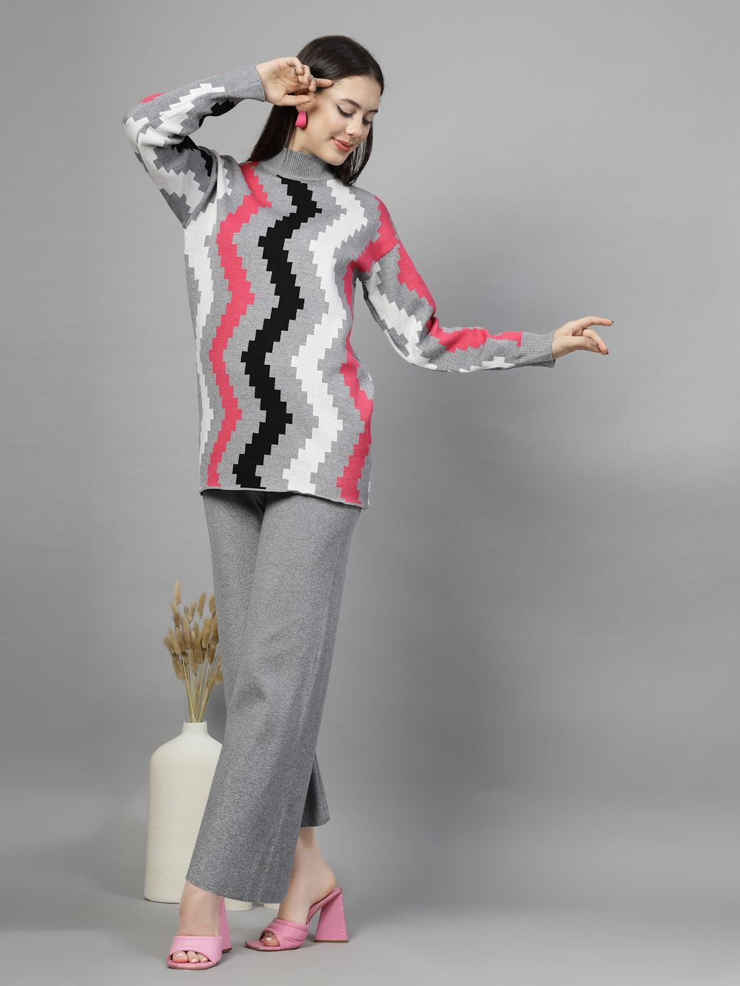 

Mafadeny Printed High Neck Sweatshirt With Trouser, Grey