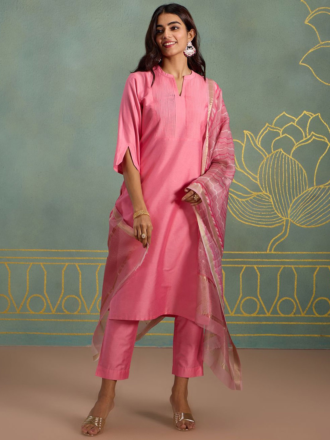 

Likha Mandarin Collar Straight Kurta with Trousers & Dupatta, Pink