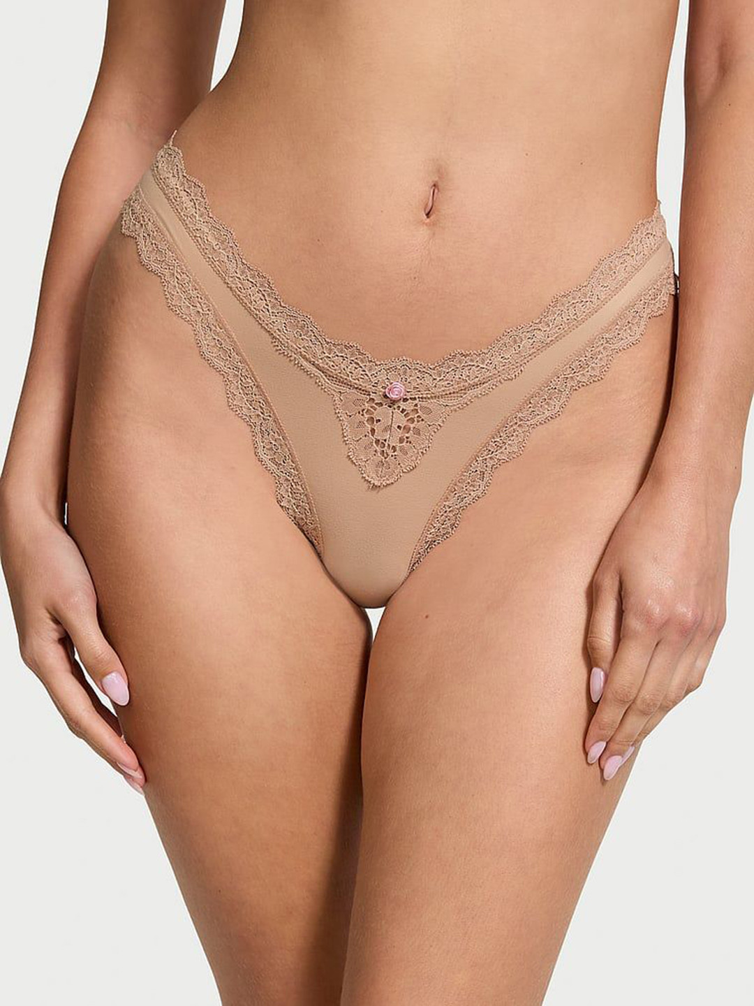 

Victoria's Secret Women Low-Rise Lace Bikini Briefs 1125066165H8, Beige