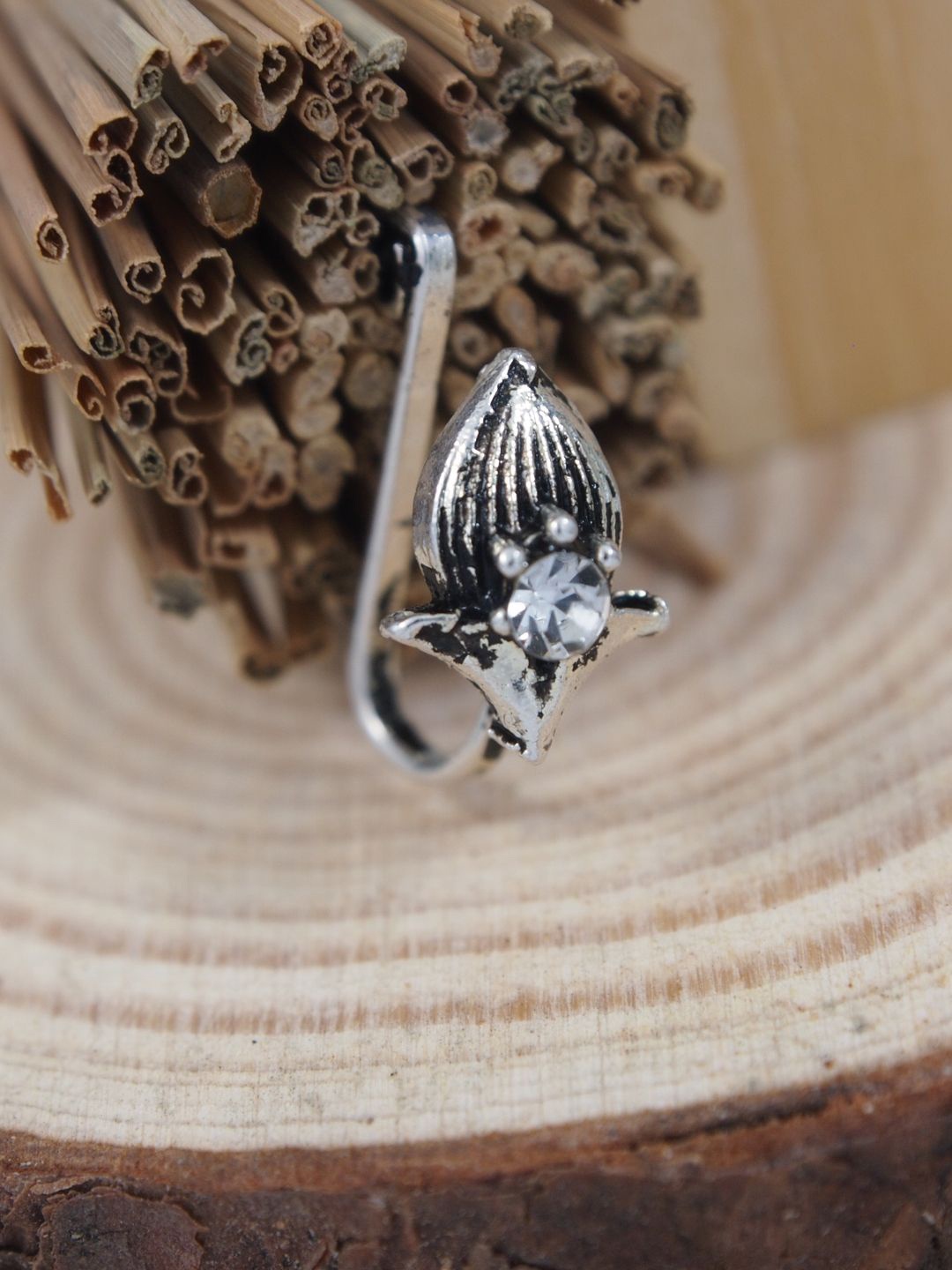 

I Jewels Silver-Plated Clip On Chained Nosepin