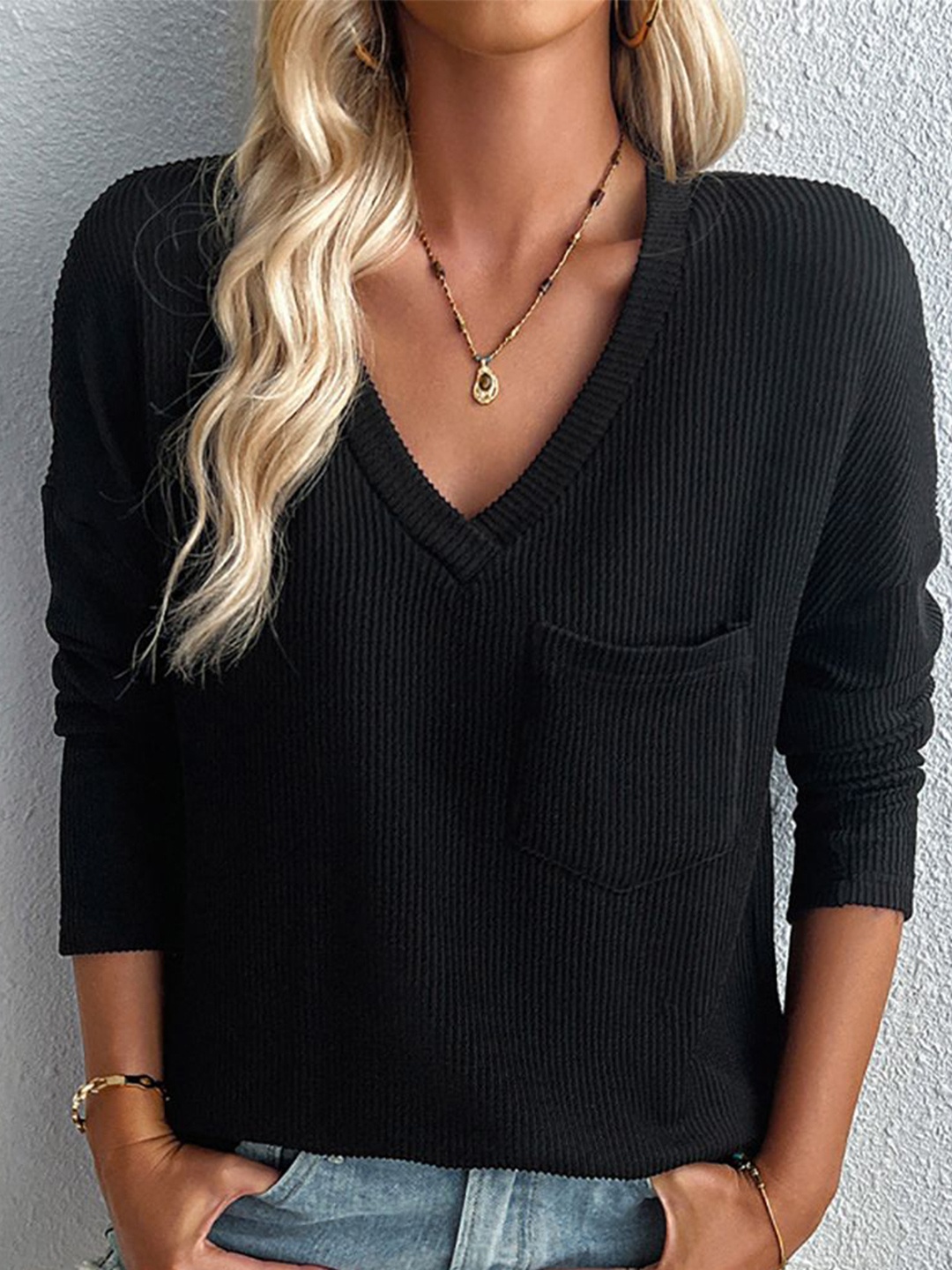

StyleCast x Revolte Women Solid V-Neck Top, Black