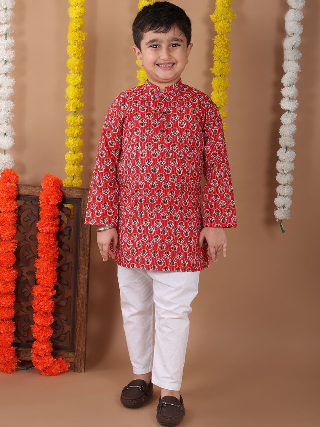 

Here&Now X Kinder Kids Boys Floral Printed Pure Cotton Kurta with Pyjama, Red