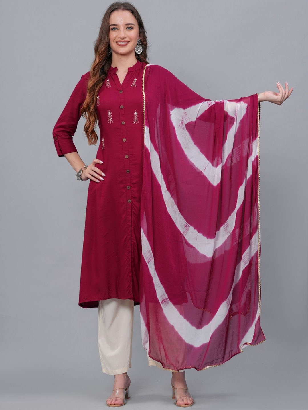

MAUKA Women Embroidered Regular Kurta with Palazzos & With Dupatta, Maroon