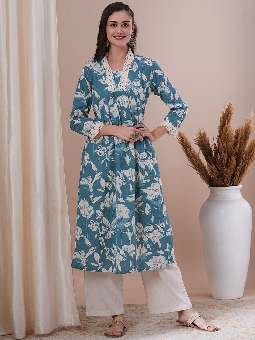

FASHOR Floral Printed Panelled Pure Cotton Kurta With Palazzos, Blue