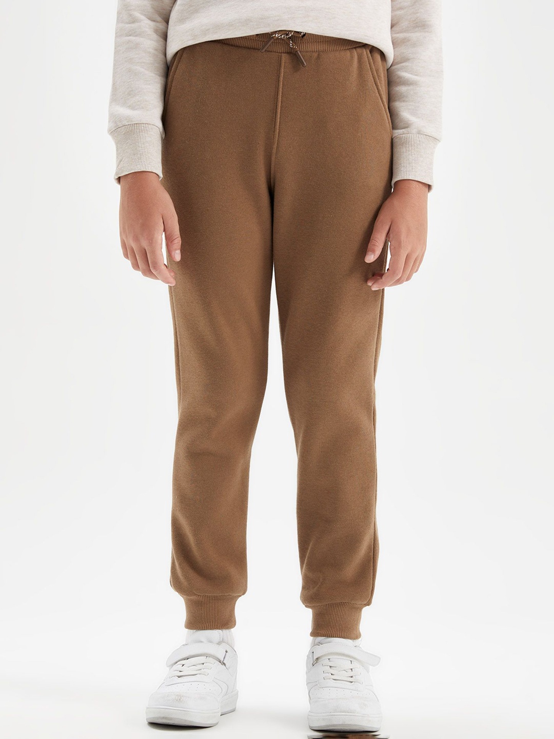 

DeFacto Boys Joggers Regular Fit Trousers, Brown