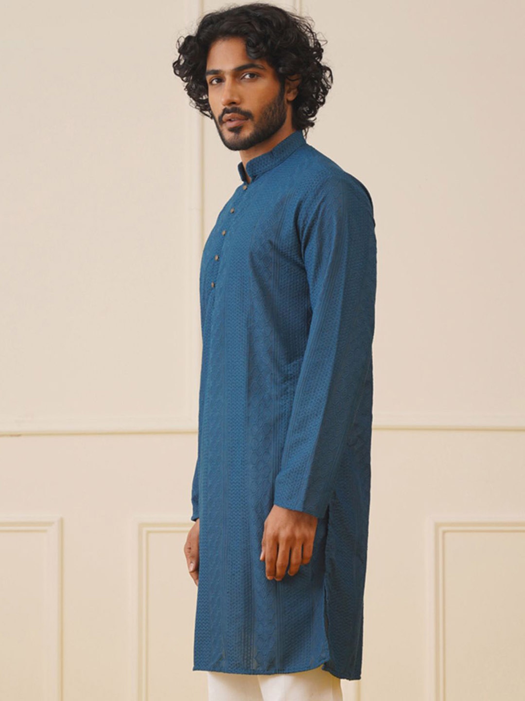 

Jompers Men Embroidered Mandarin Collar Cotton Kurta, Teal