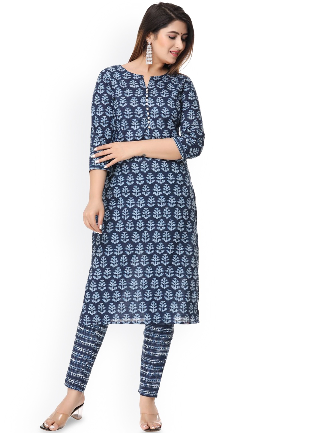 

Cloth Bites Floral Printed Regular Pure Cotton Straight Kurta with Trousers, Navy blue