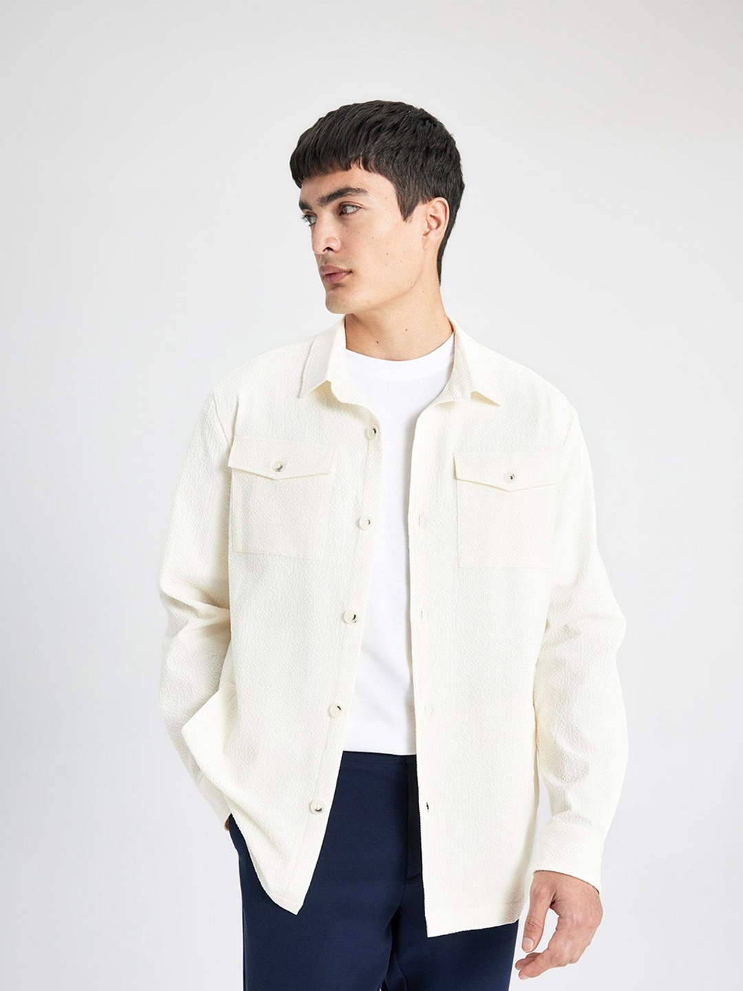 

DeFacto Men Spread Collar Solid Cotton Casual Shirt, Off white