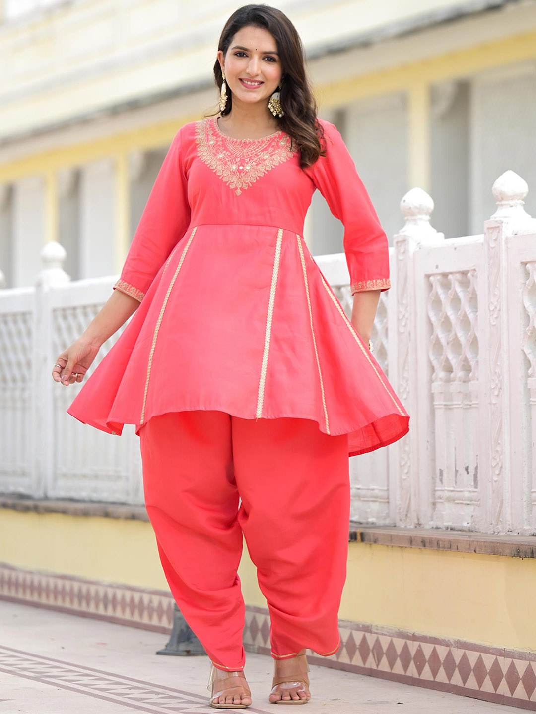 

Juniper Floral Embroidered Panelled Kurta with Dhoti Pant, Peach
