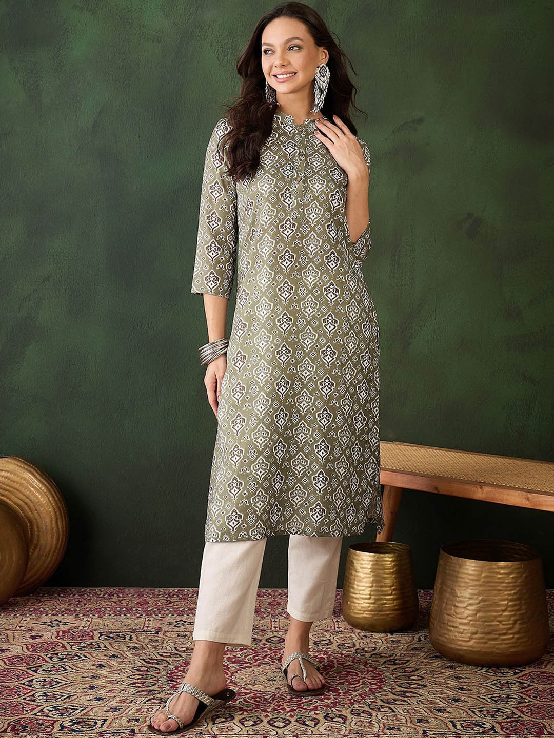 

Sangria Floral Printed Mandarin Collar Cotton Straight Kurta, Olive