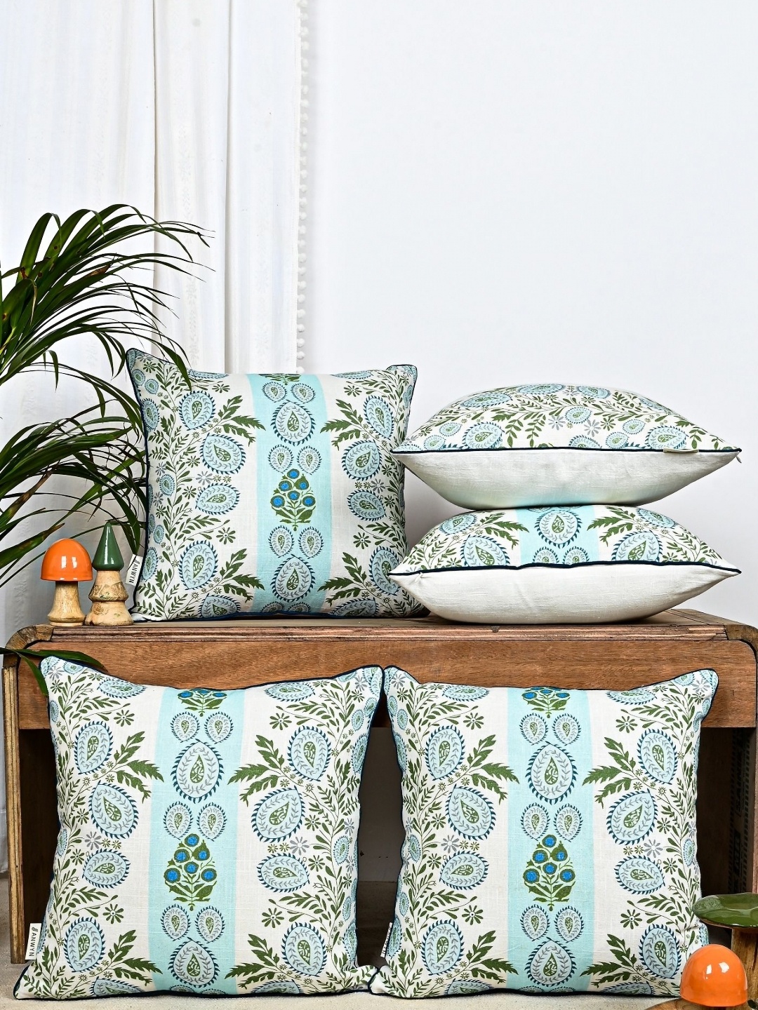 

ANWYN Blue & White 5 Pieces Ethnic Motifs Cotton Square Cushion Covers