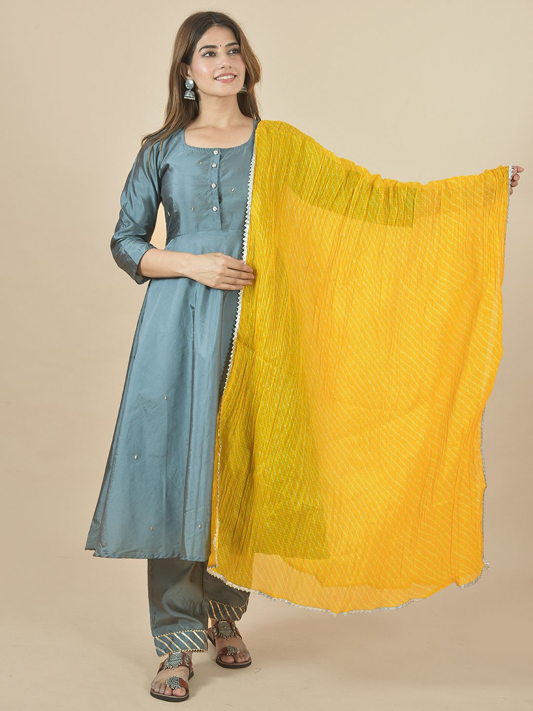 

LA FEMINAE Leheriya Printed Dupatta, Yellow