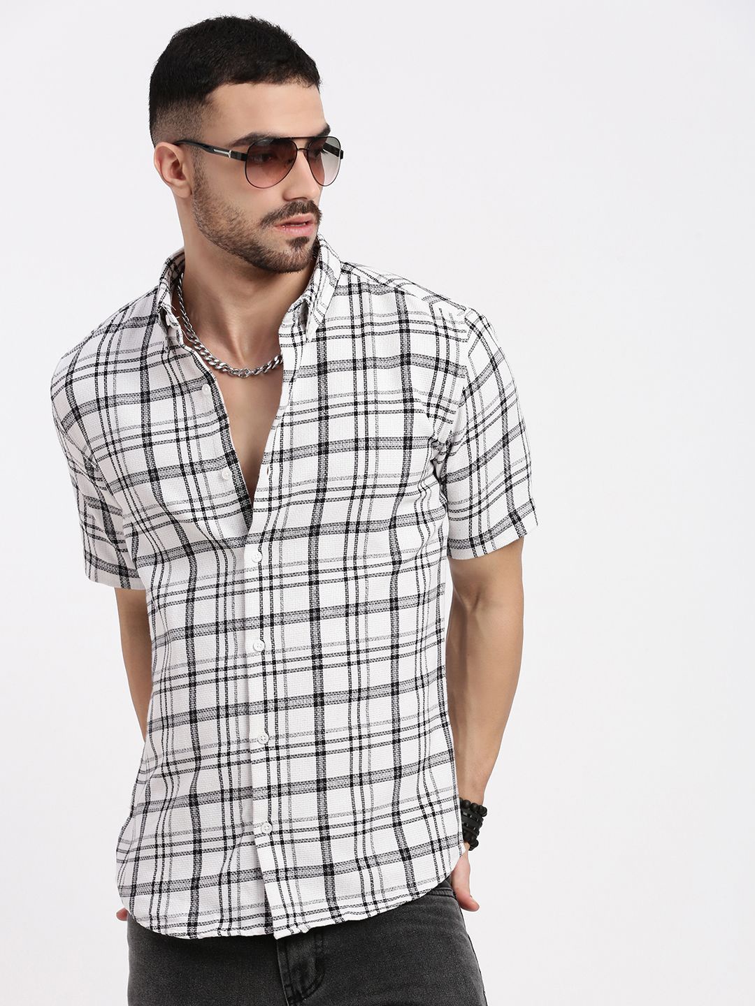 

SHOWOFF Men Comfort Spread Collar Tartan Checked Cotton Slim Fit Casual Shirt, White