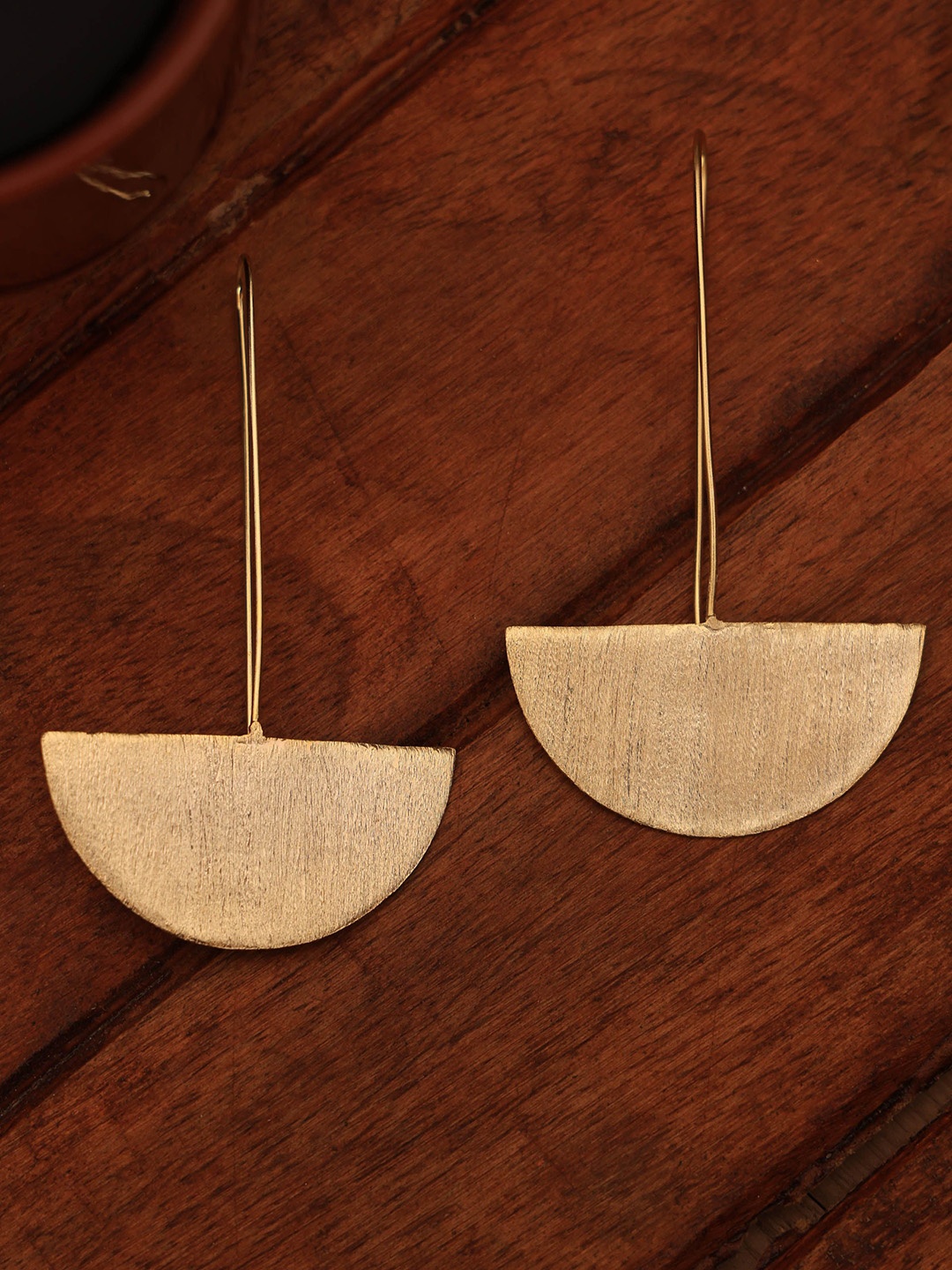 

ROYAL PITARAH Gold-Plated Contemporary Hoop Earrings
