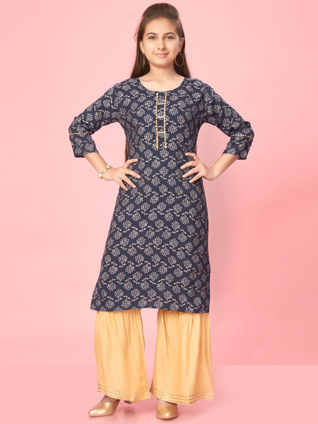 

BAESD Girls Ethnic Motifs Printed Flared Sleeves Kurta, Navy blue