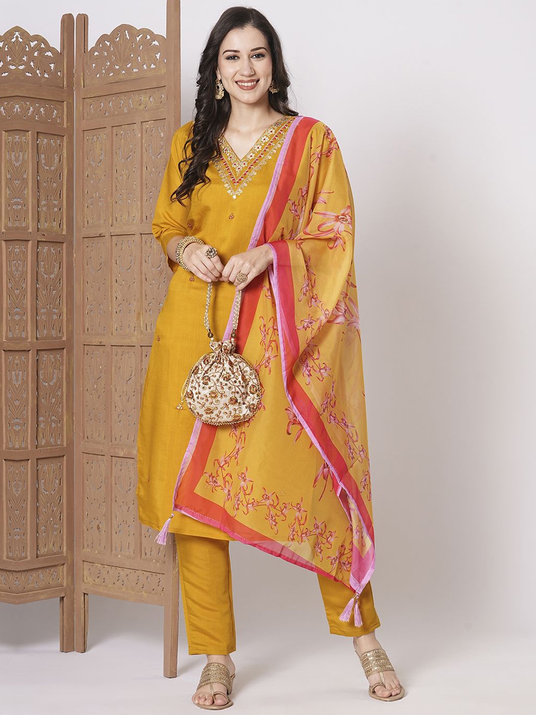

KAYOMMI Floral Embroidered Patchwork Straigt Kurta with Trousers & With Dupatta, Mustard