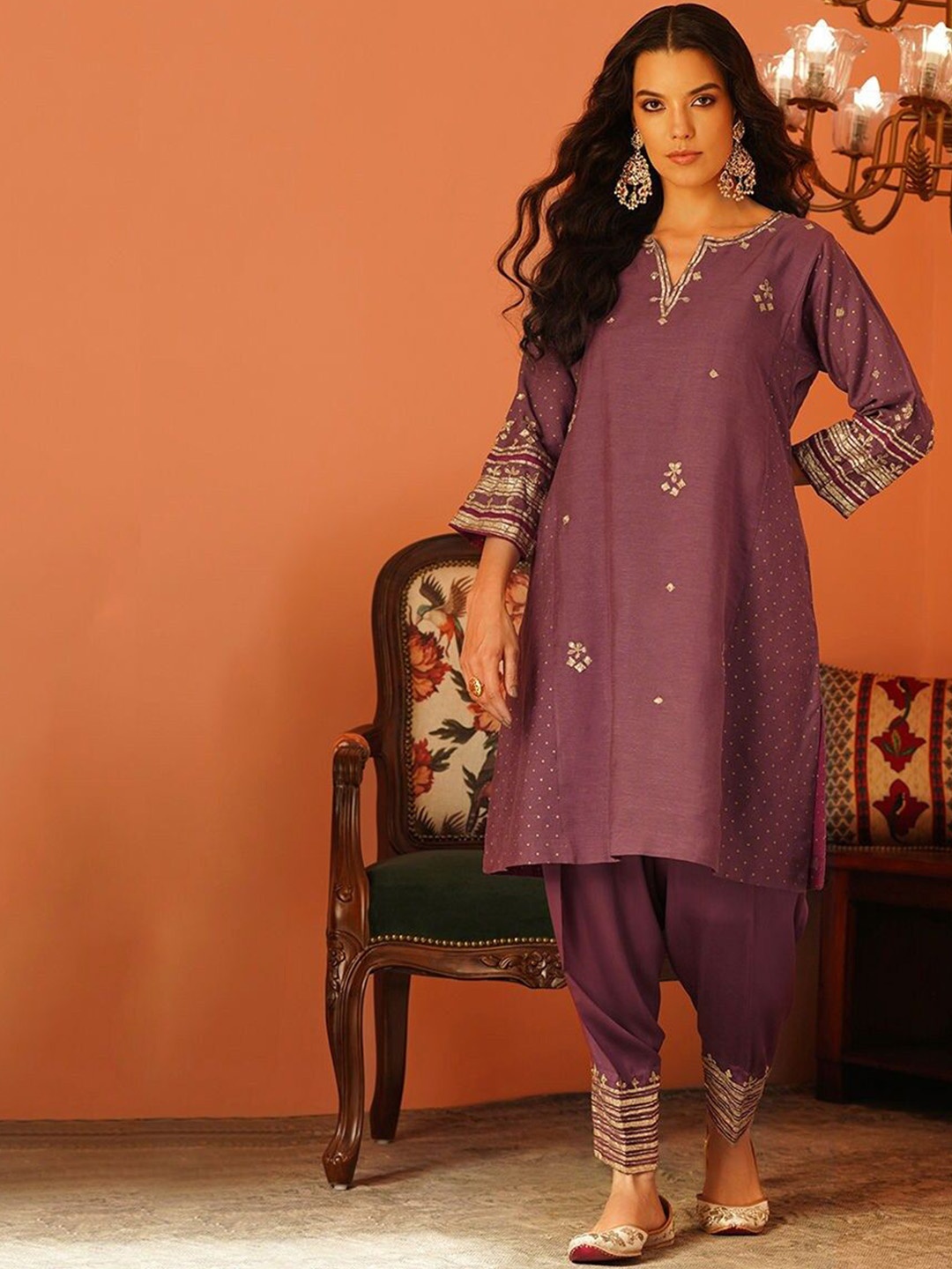 

JAYPORE Ethnic Motifs Printed Gotta Patti Straight Kurta with Trousers & With Dupatta, Purple