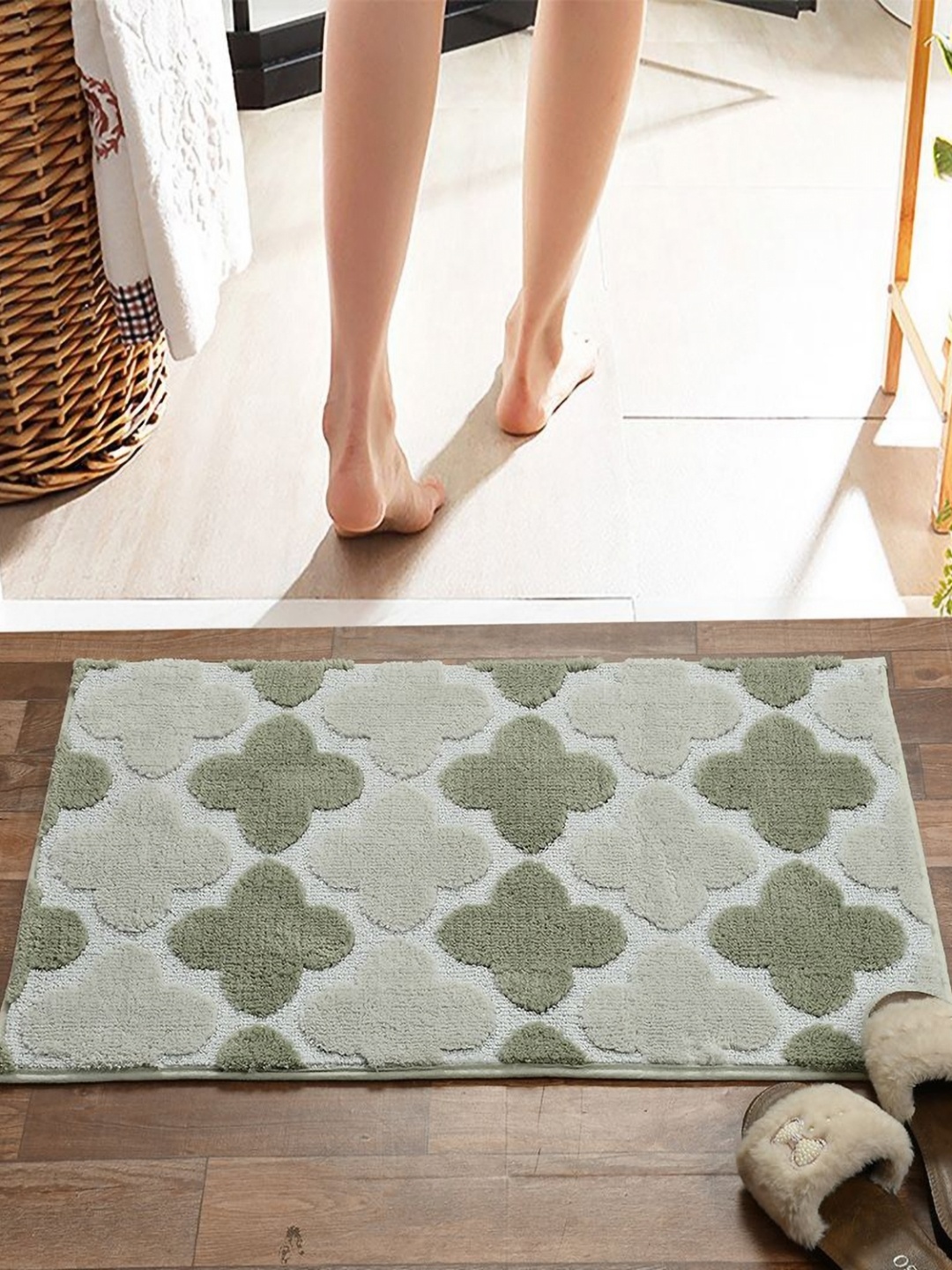 

Pano Olive Green Abstract 2000 GSM Microfiber Tufted Bath Rugs