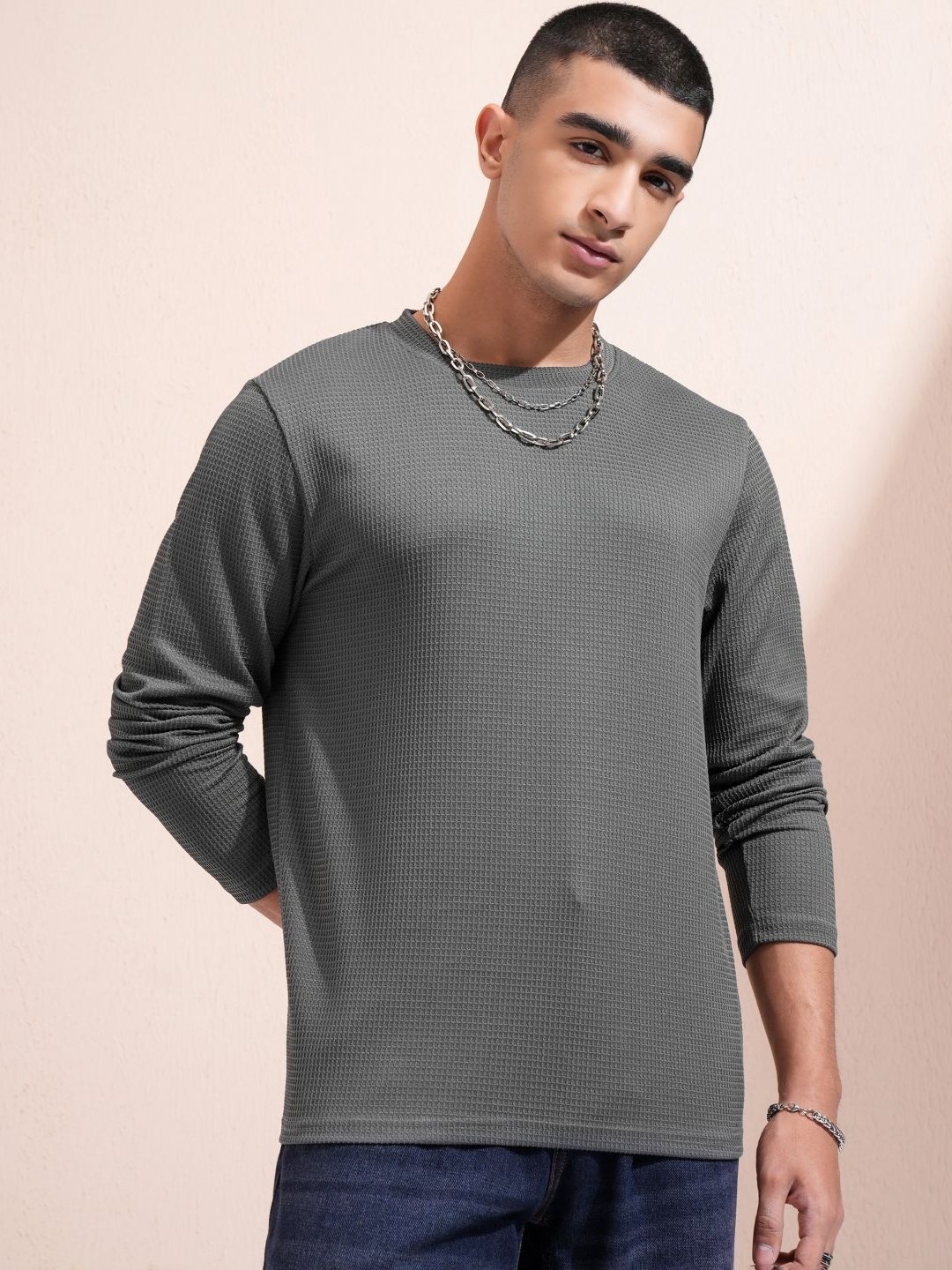 

HIGHLANDER Men Self Design Round Neck Relaxed Fit T-shirt, Grey