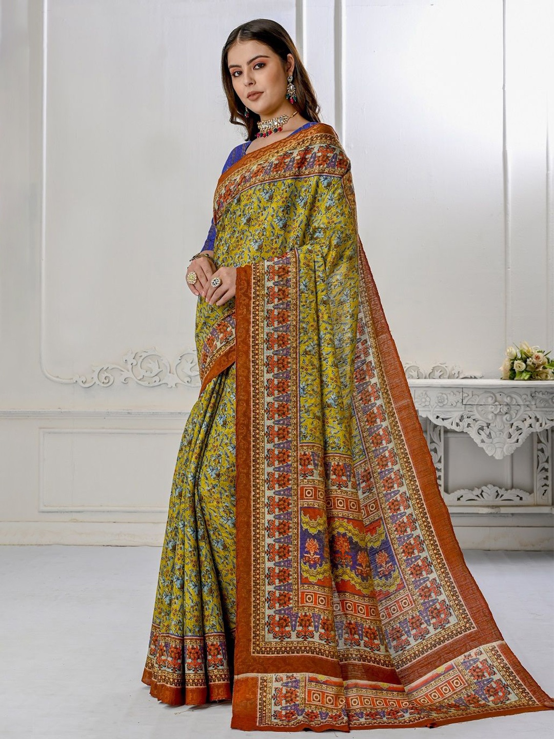 

JIVORA Floral Printed Pure Silk Saree, Green