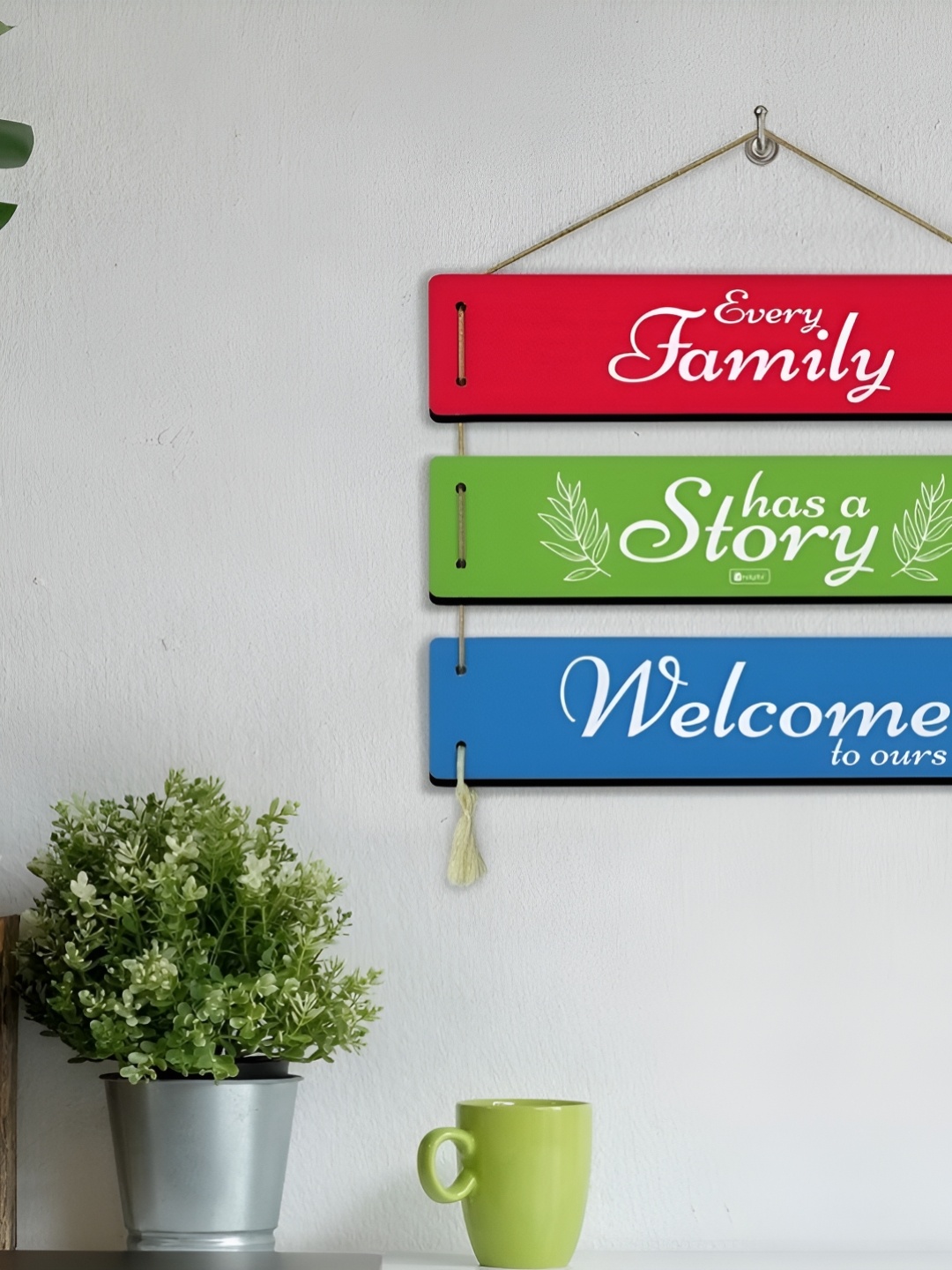 

Indigifts Red & Green Welcome Printed 3-Panel Wooden Wall Hanging