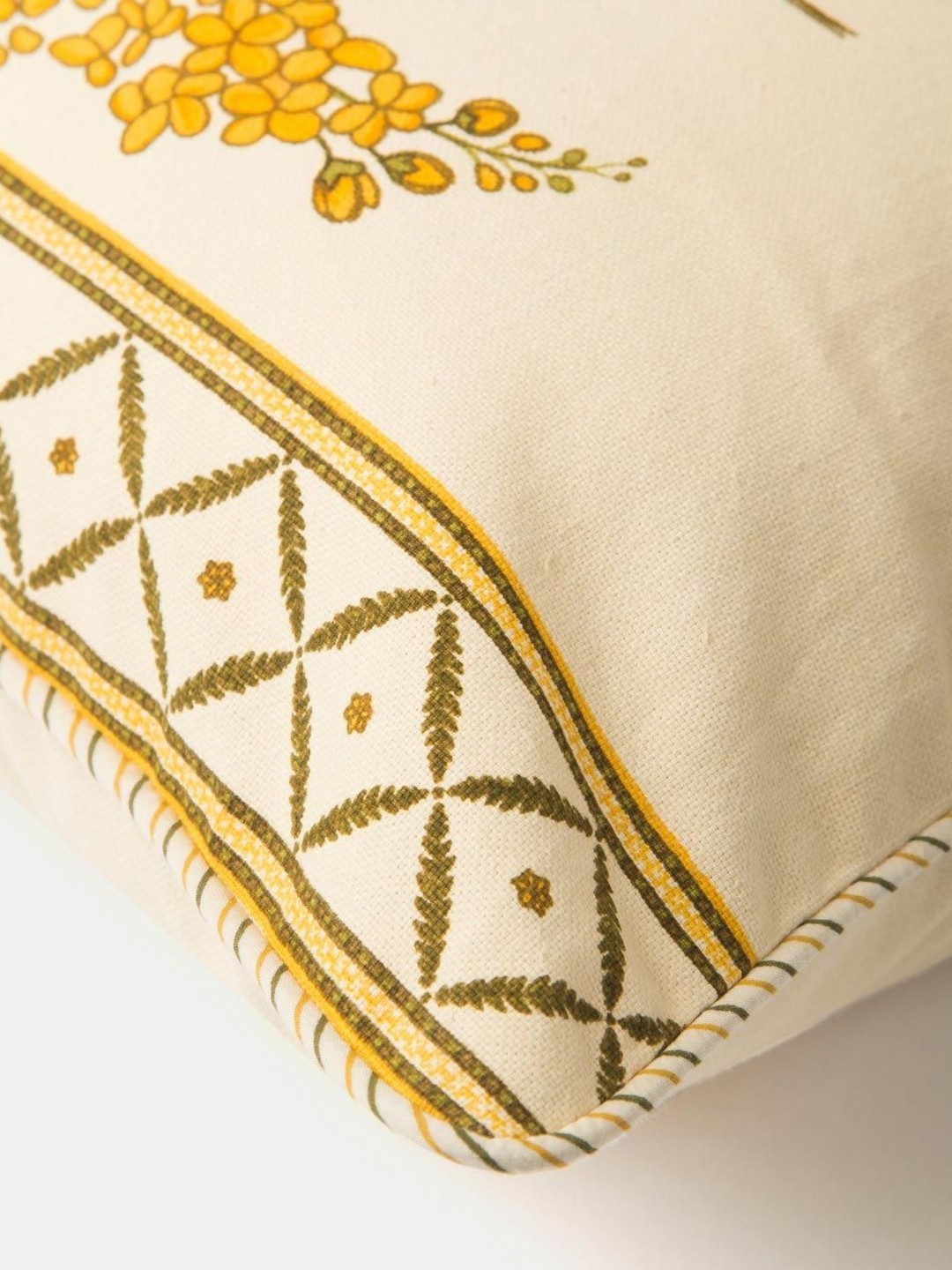 

Fabindia White & Yellow Floral Printed Pure Cotton Rectangle Pillow Covers