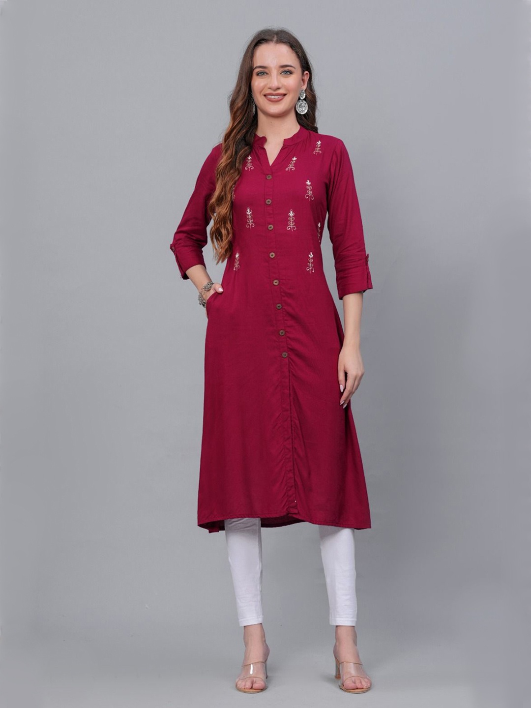 

MAUKA Floral Embroidered Mandarin Collar A-Line Kurta, Maroon